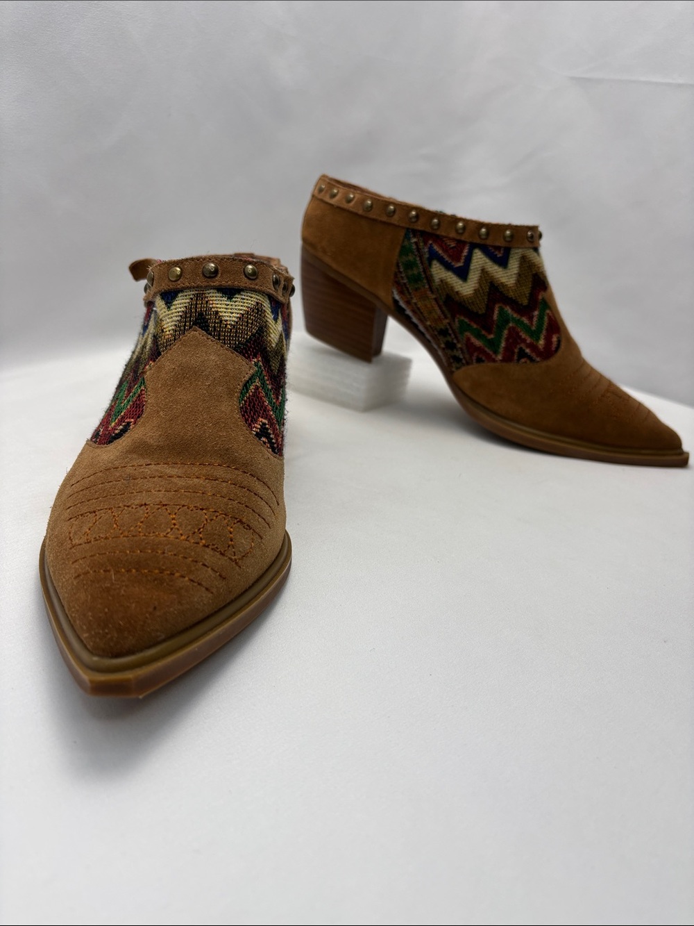 Sbicca Sookies Western Women 10 Suede Mule Clogs Multicolor Chevron Panels #428